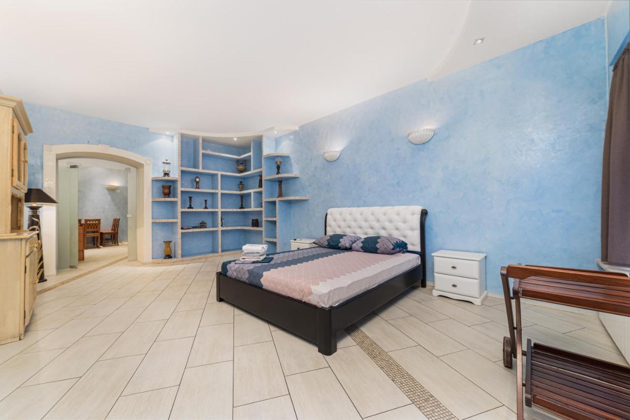 Classical Deribasivska 3-Bedrooms Apartment Odessza Kültér fotó